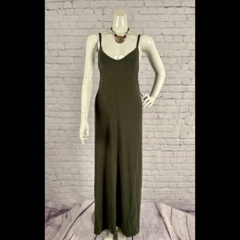 BN Zenana Premium Plus Size Olive Green V-Neck Maxi Dress W/Pockets Various - Picture 5 of 12